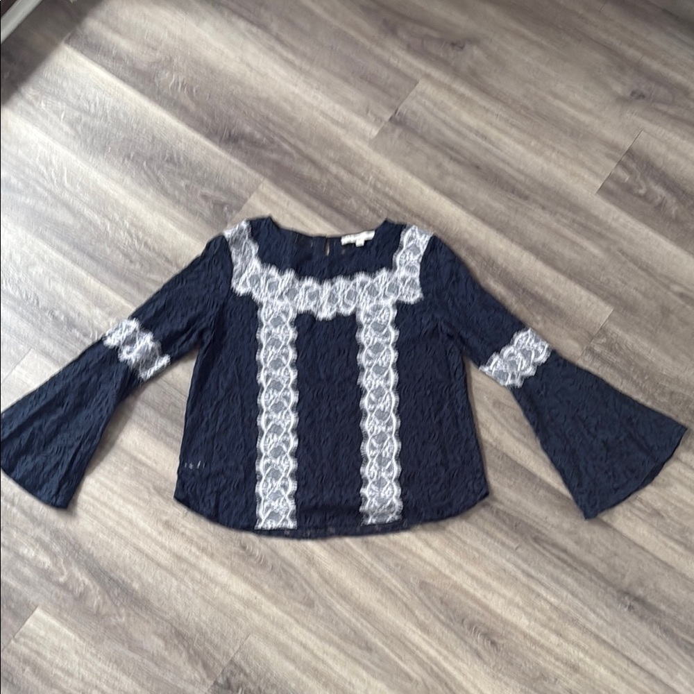 LOFT Midnight Lace Sleeve Blouse Bell Sleeve top White and Navy Medium